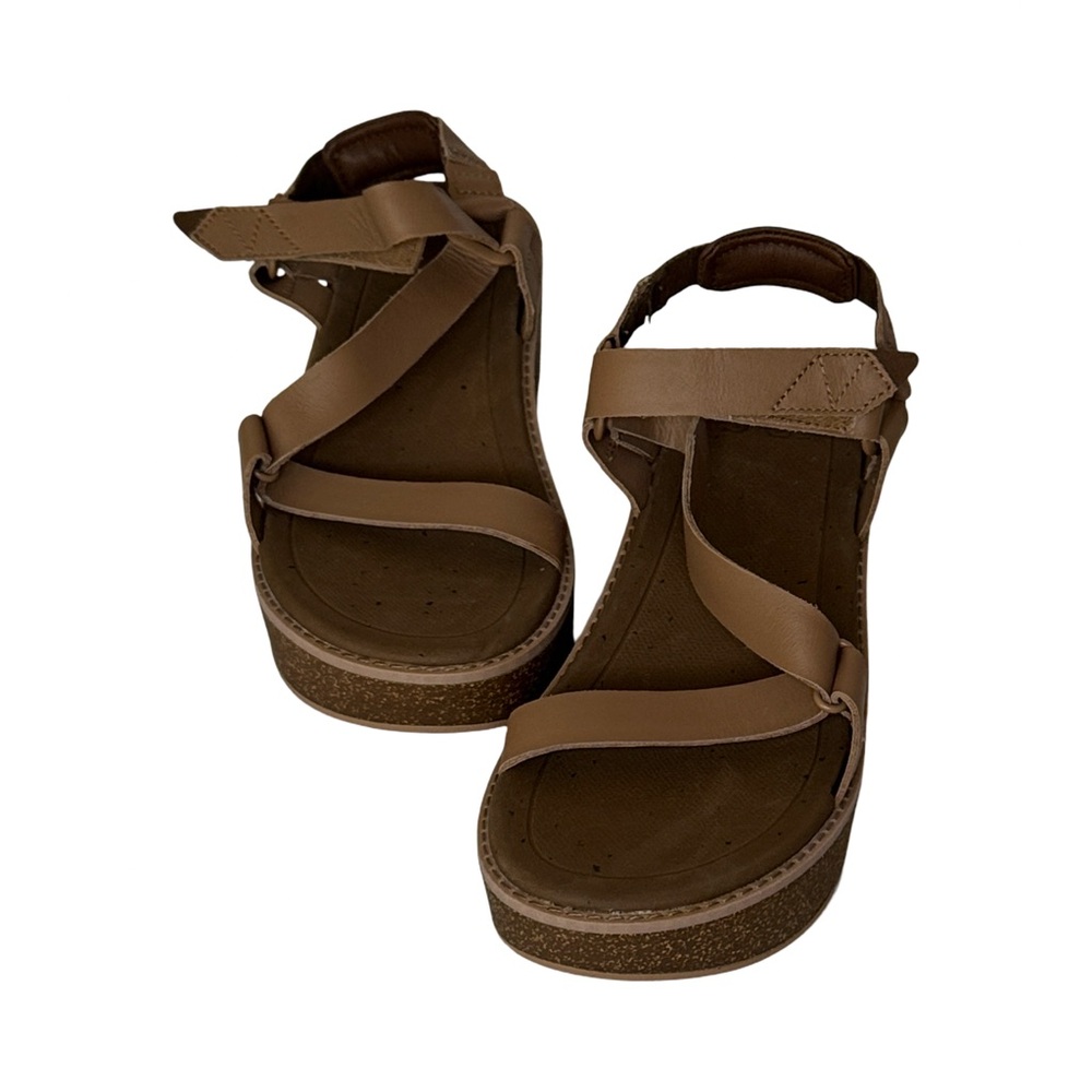 NWOT Teva Women's Brown Strappy Sandals